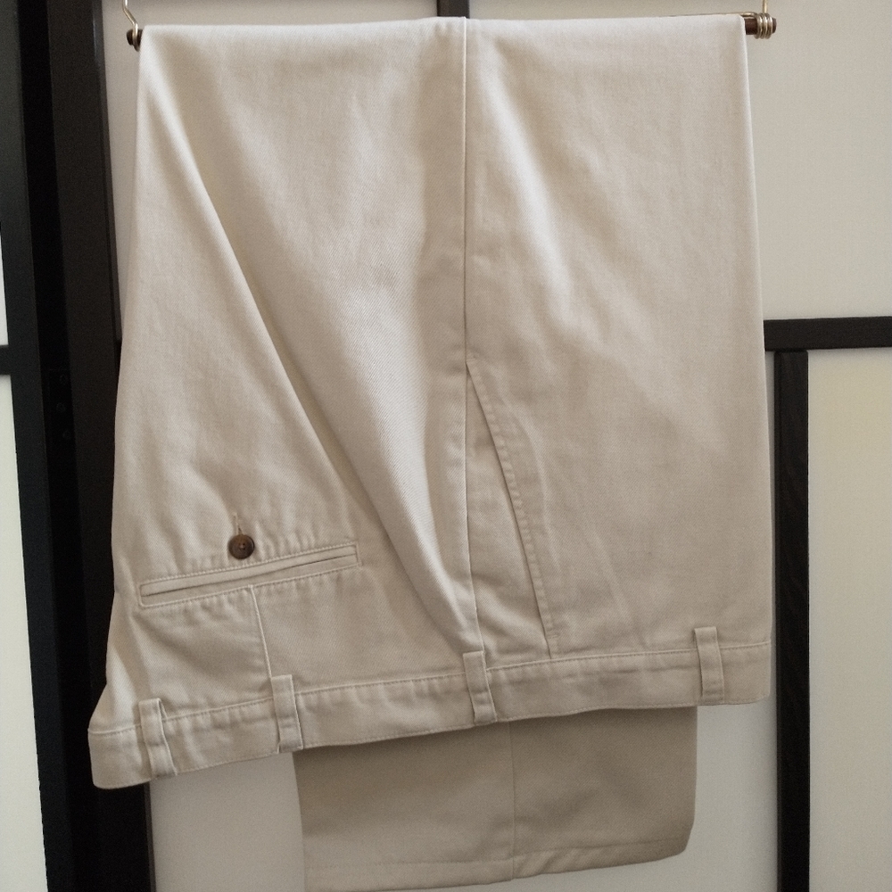 Evergreen Men's beige pants